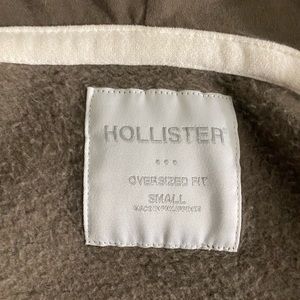 Hollister mens brown zip up. Size small, great condition no stains or rips.